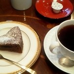 書斎珈琲 - コーヒー（プチケーキ付）　550円