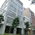 ファニエンテ - こちらのBOSCOの２階にエレベータで上がります