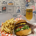 American diner ANDRA - 『Classic Cheese Burger¥1,500』
      『POTATO¥300』
      『プレモル¥600』