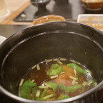 四季彩ダイニング　春 - 【お味噌汁】
      お腹ポンポコリンの人に丁度良い量。
      温かく、みつ葉の良い香りが引き立つ。
