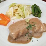 キッチン ブルー グローブ - 冷製びんちょう鮪ミキュイのアップ