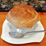 She'll be - 牛テールスープパイ包み