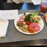 fine dining山科 - 前菜系。生野菜からハム、ポテトサラダなど。