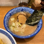 麺や兼虎 - スープ