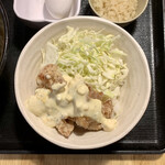 Izakayahattenshoupatotsu - 肉うどんセット（ミニタルタルから揚げ丼） ¥650 のミニタルタルから揚げ丼