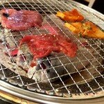 ジュージュー炭火焼肉 - 