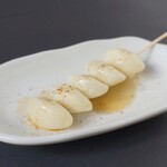 炭火焼肉ホルモン うらら - 【にんにく串（1本）】