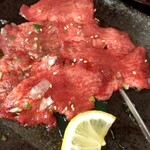 ジュージュー炭火焼肉 - 