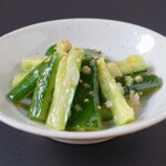 炭火焼肉ホルモン うらら - 【たたきキュウリ】