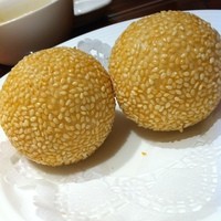 萬珍樓 本店 - 胡麻団子