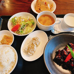 ニユートーキヨービヤホール - 中華ランチ 黒酢酢豚