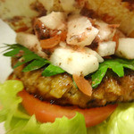 マグズカフェ - 7月限定の長芋の梅紫蘇バーガー（わさび入り）アップ