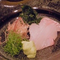 神楽坂 石かわ - ふっこのお造り　生のりと極細しそ添え