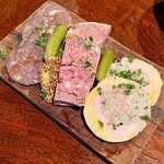 Nico Chelsea - 自家製シャルキュトリー盛り合わせ（３点）@¥980