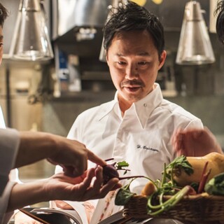 主厨 Yoshihide Masamura - 8 年法国料理著名厨师的丰富经验