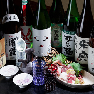 以日本酒為首，用豐富的飲料幹杯。單品無限暢飲◎