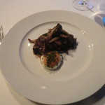 銀座 ハプスブルク・ファイルヒェン - 佐助豚肩ロースの赤ワイン煮込み　ゲミューゼグリュステルと共に
      