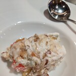 ルータ - セミフレッドはナッツやドライフルーツなどが入ったふわふわ食感