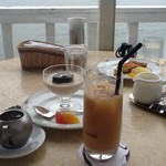 レストラン ラ・マーレ - 2013/07 ケーキセット（コーヒー又は紅茶）890円