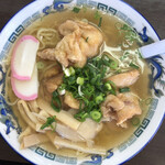 名代中華そば 山金 - から揚げラーメン。