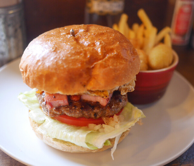 EAST VILLAGE - Ikebukuro/Hamburger | Tabelog EAST VILLAGE - Ikebukuro/Hamburger | Tabelog