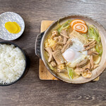 糸庄 - もつ煮込みうどん 1000円＋生たまご 100円＋ライス 200円