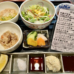 Kushishou - 特製串揚げ定食はタレが増えます。