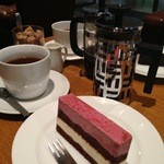 丸山珈琲  - ケーキとフレンチプレス