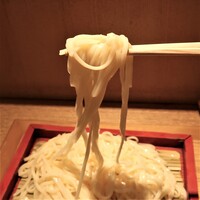 神楽坂 久露葉亭 - 麺　リフト