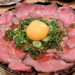 Mikan - 卵黄炙りユッケ