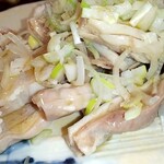 焼鳥 づぼら 本店 - ごま油の風味を別添えのタレで。