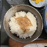 一竹 - 牛すじカレー定食 1,300円 (じゃこめし)