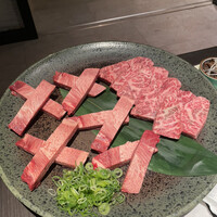 焼肉・しゃぶしゃぶ たちばな ヒルトンプラザイースト店 - 神戸牛