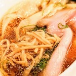 自家製手もみ麺 鈴ノ木 - 醤油特製ラーメン (200g) 1350円 