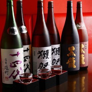 We offer famous sake from all over Japan!
