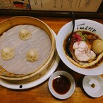 麺屋よだれ - 令和5年3月 ランチタイム
ランチセット 1050円
よだれ醤油ラーメン、ハーフ小籠包3個
Instagramフォローで味玉(金鵄卵の味玉) 150円→無料