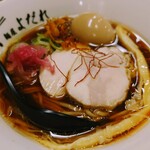 麺屋よだれ - よだれ醤油ラーメン金鵄卵の味玉トッピング