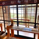 まんがい家 - 店内。