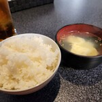 Jingisukan Yakiniku Miyanomori - ご飯とスープです。