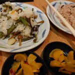 力餅 - 山菜おこわとお赤飯  各160円✨