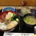 Kaneda - かいぶつ丼¥1,000とつまサラダ¥150