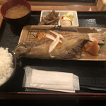 居魚屋 うおはん - 