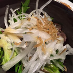 博多もつ鍋 福ヤ - サラダがシャキシャキ　ドレッシングもおいしかったです
