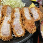 とんかつ 栄ちゃん - ライトサイド。神脂身に感謝が止まらない