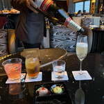 DINING & BAR TABLE 9 TOKYO - 