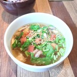 Label cafe Tokyo - ⚫いろいろキノコ  ルッコラ  トマト 鶏肉のスープ