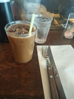 The World Kitchen - コーヒーはホットはないねん！