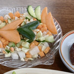 FOOD BOX - サラダとデーツ