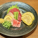 熊本ホルモン - 馬刺し、辛子レンコン