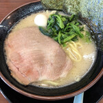 横浜家系ラーメン なるは家 - 